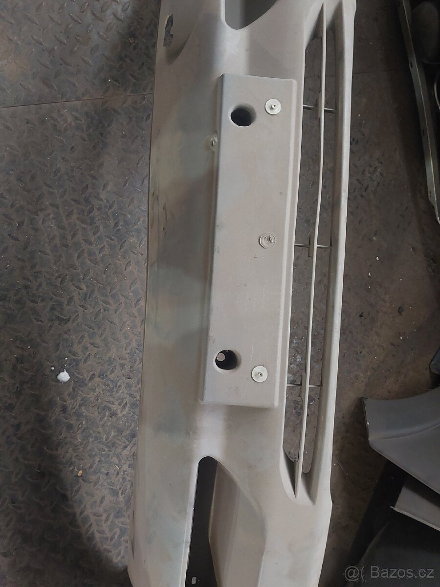 Přední část mercedes sprinter 2006 - 8