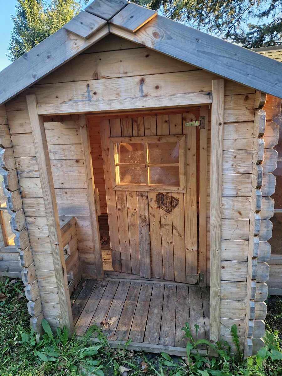 Dĕtský dřevĕný domek + lavička - 8
