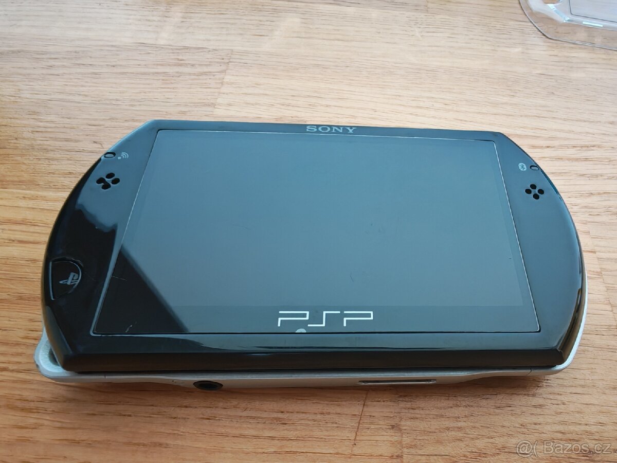 Playstation PSP GO black - 8