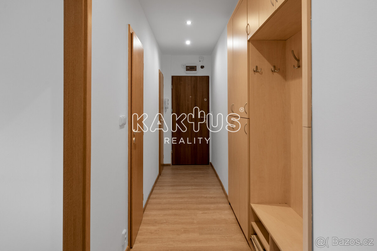 Podnájem bytu 2+1 lodžií, ulice Badatelů, Ostrava - Poruba - 8