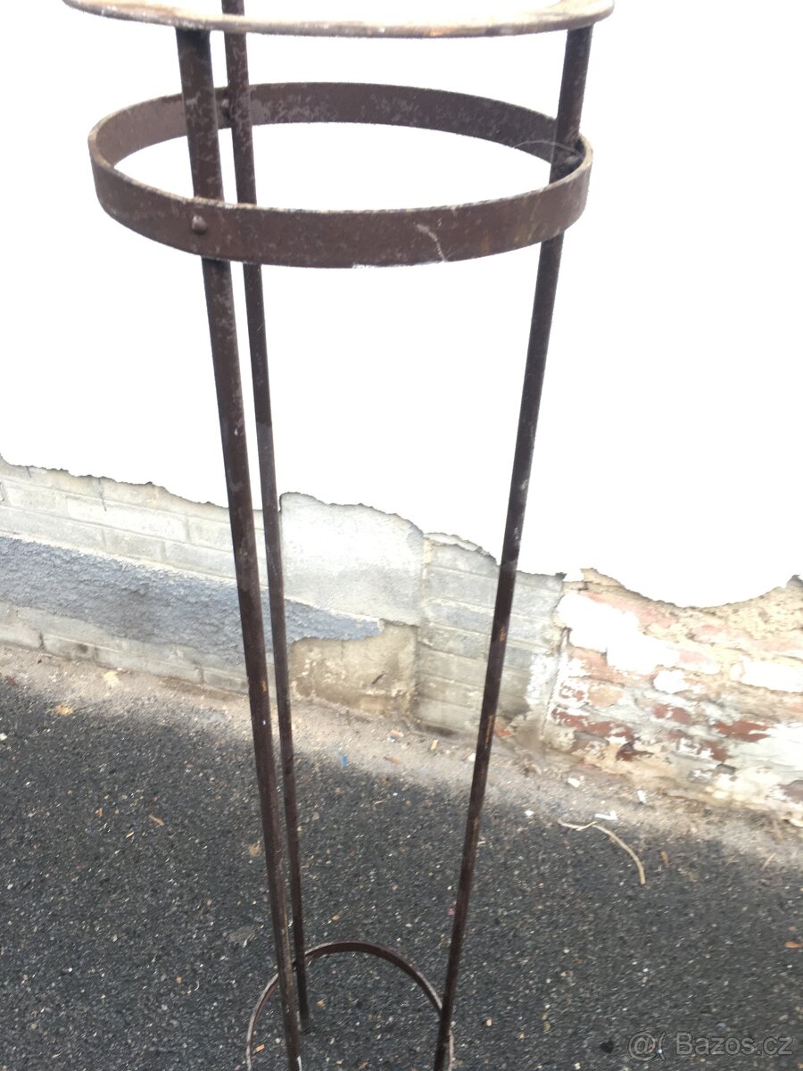 Stojan na kvetiny - 8