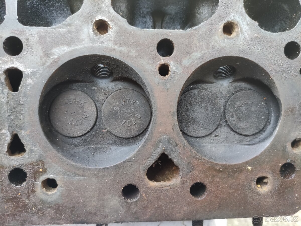 Hlava motoru Škoda 1089ccm - 8