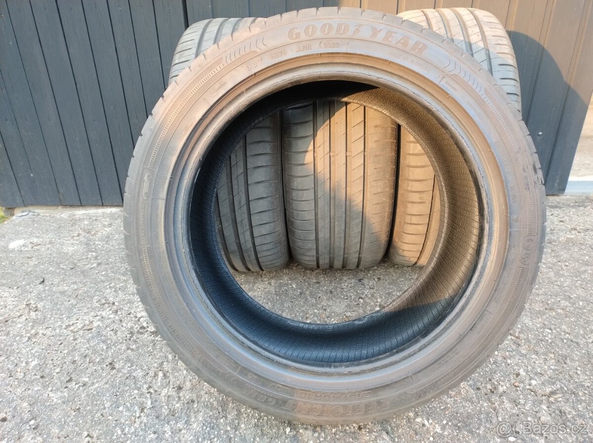 Goodyear EfficientGrip Performance 215/45 R16 90V - 8