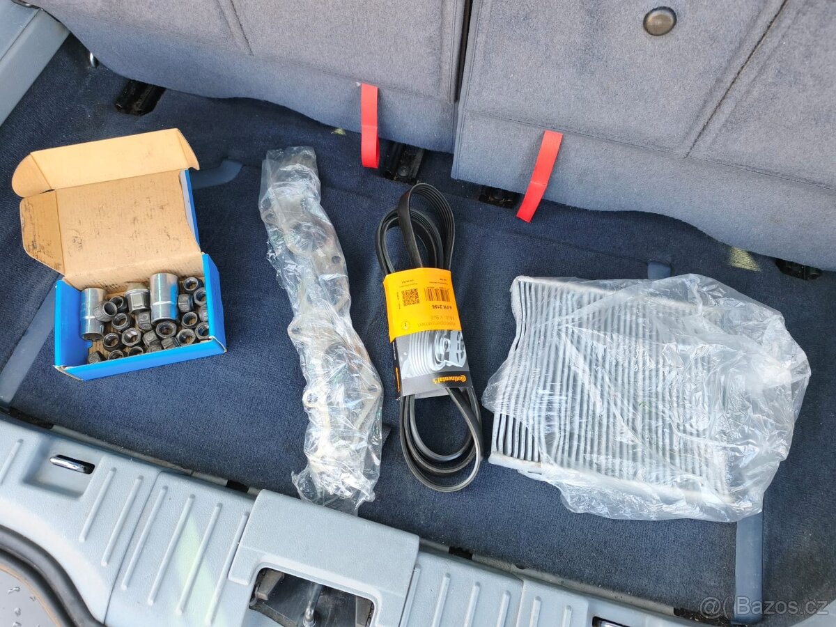 Ford Galaxy 2,0i - 8