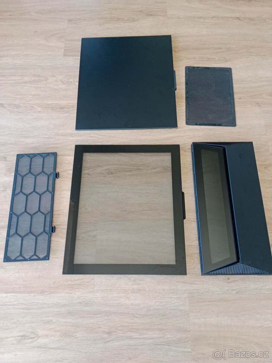 MSI skříň MPG GUNGNIR 110R - 8