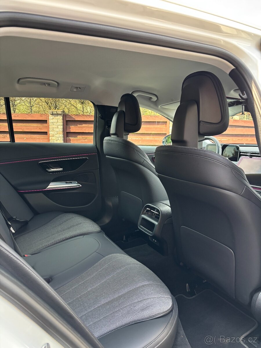 Mercedes E 300e - 8