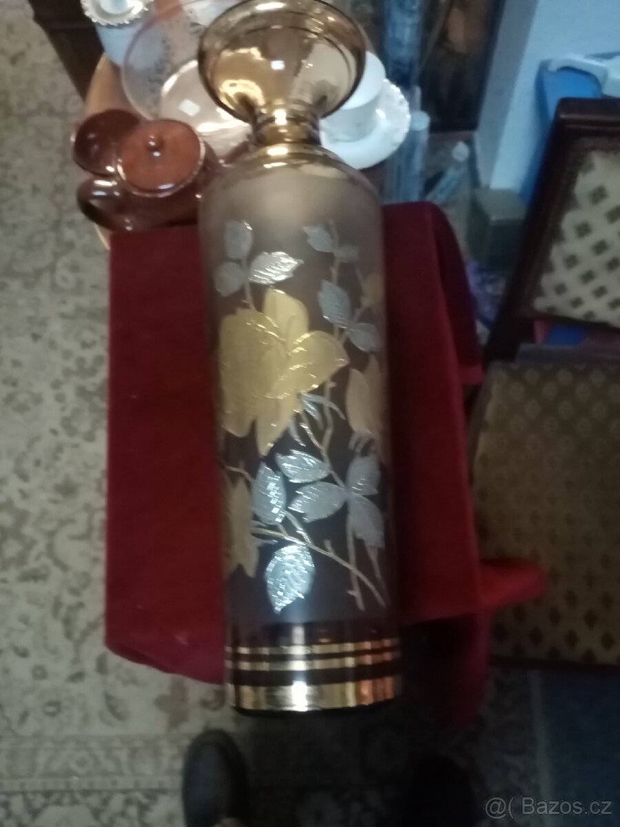 Starožitná skleněná váza - 8