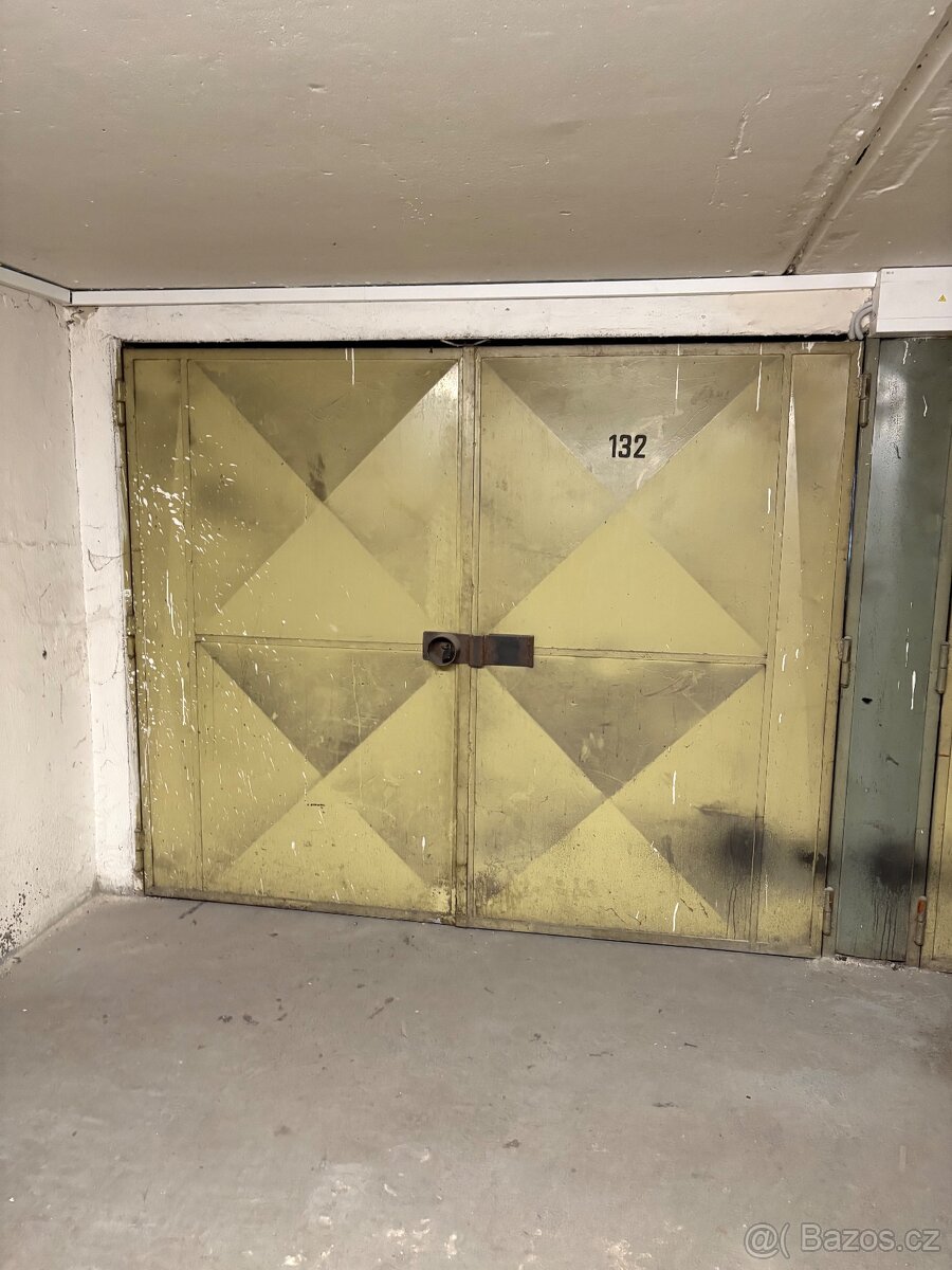 Pronájem Garáže - 8