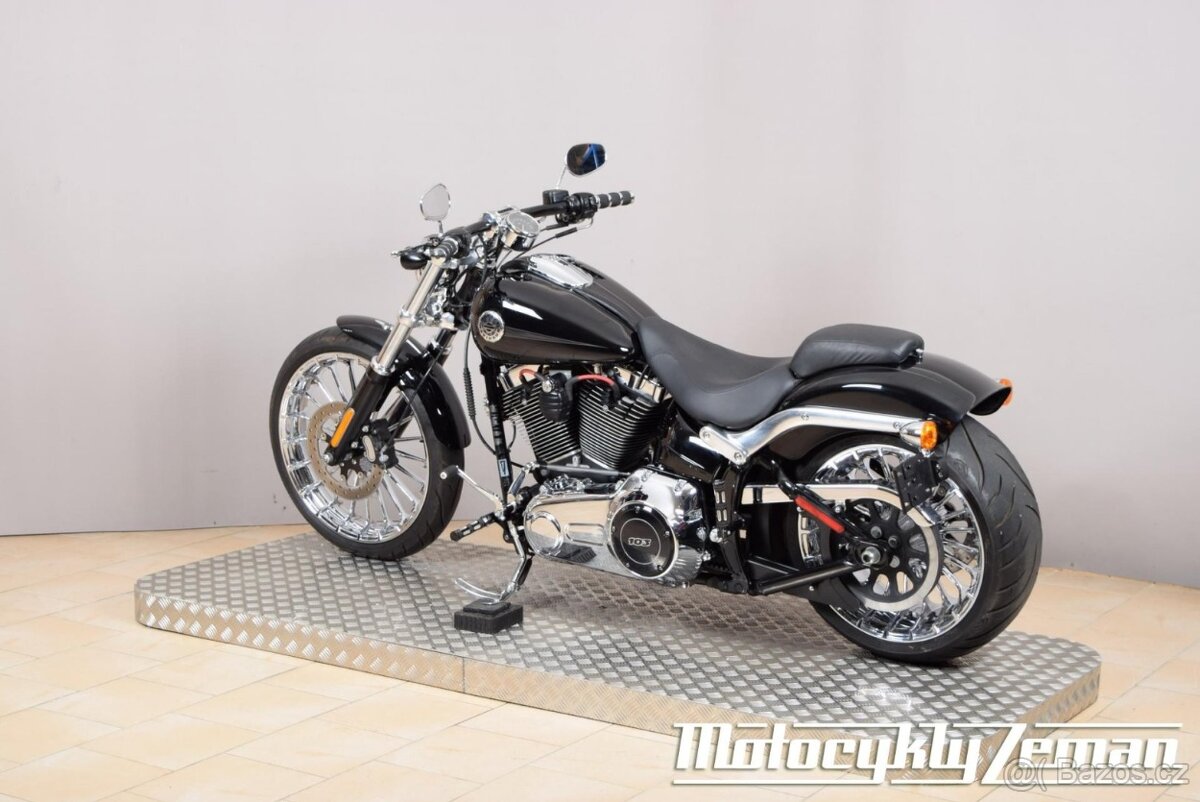 Harley-Davidson FXSB Softail Breakout 2103 - 8