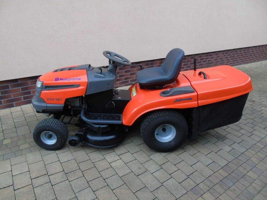 Zahradni traktor Husgvarna cth 191 - 8