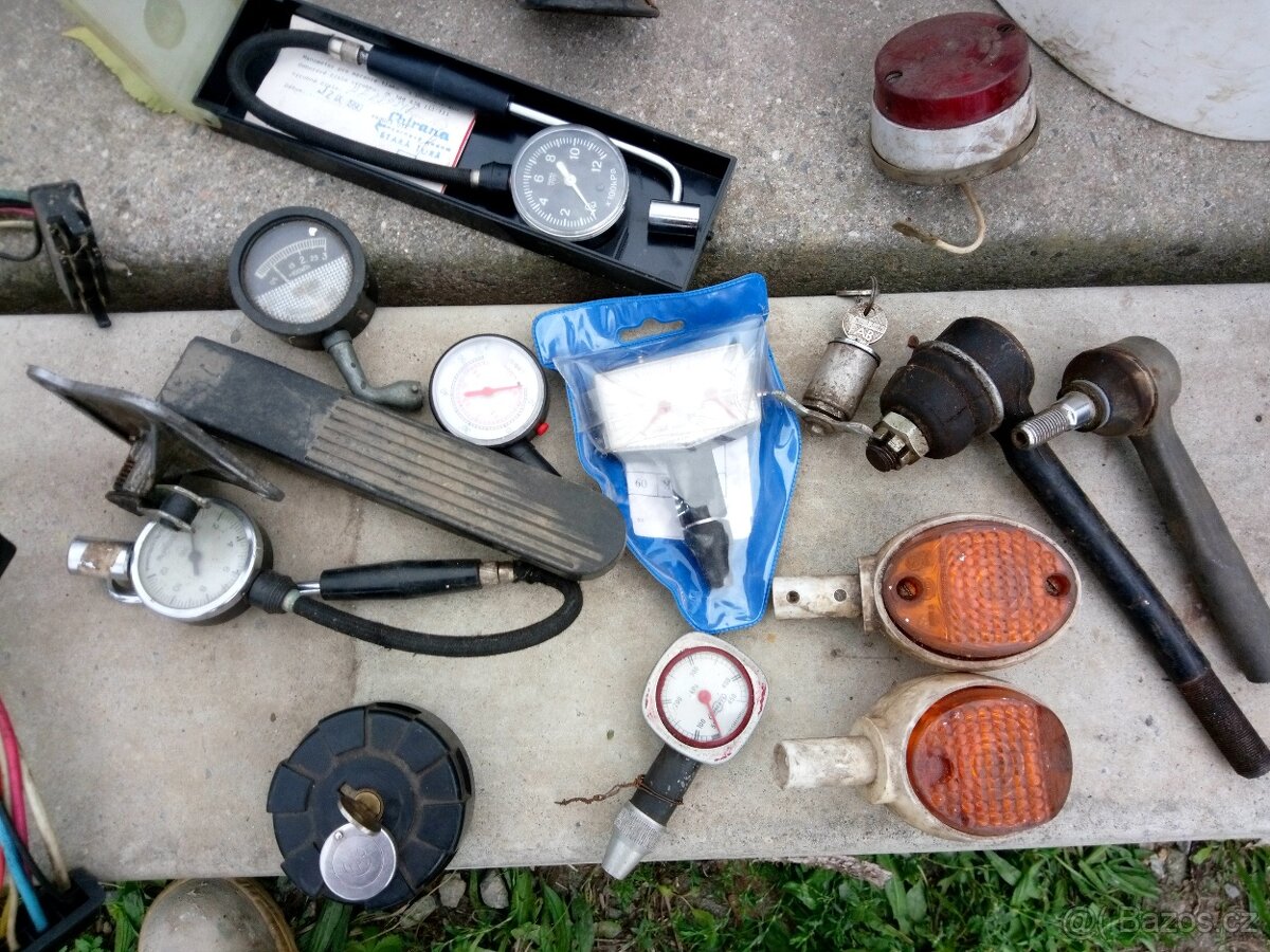 škoda felicie,skoda 120,výstražný trojuhelnik, - 8