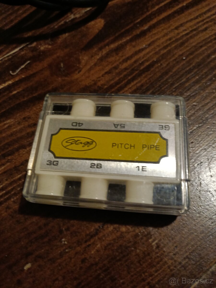 Elektrická kytara Stagg - 8