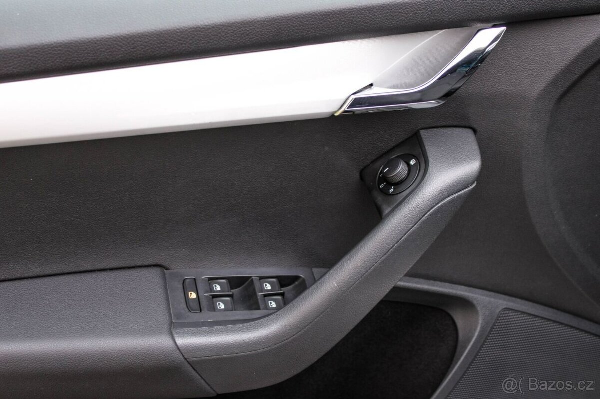 Škoda Octavia Combi 1.6 TDI 110k Active - 8