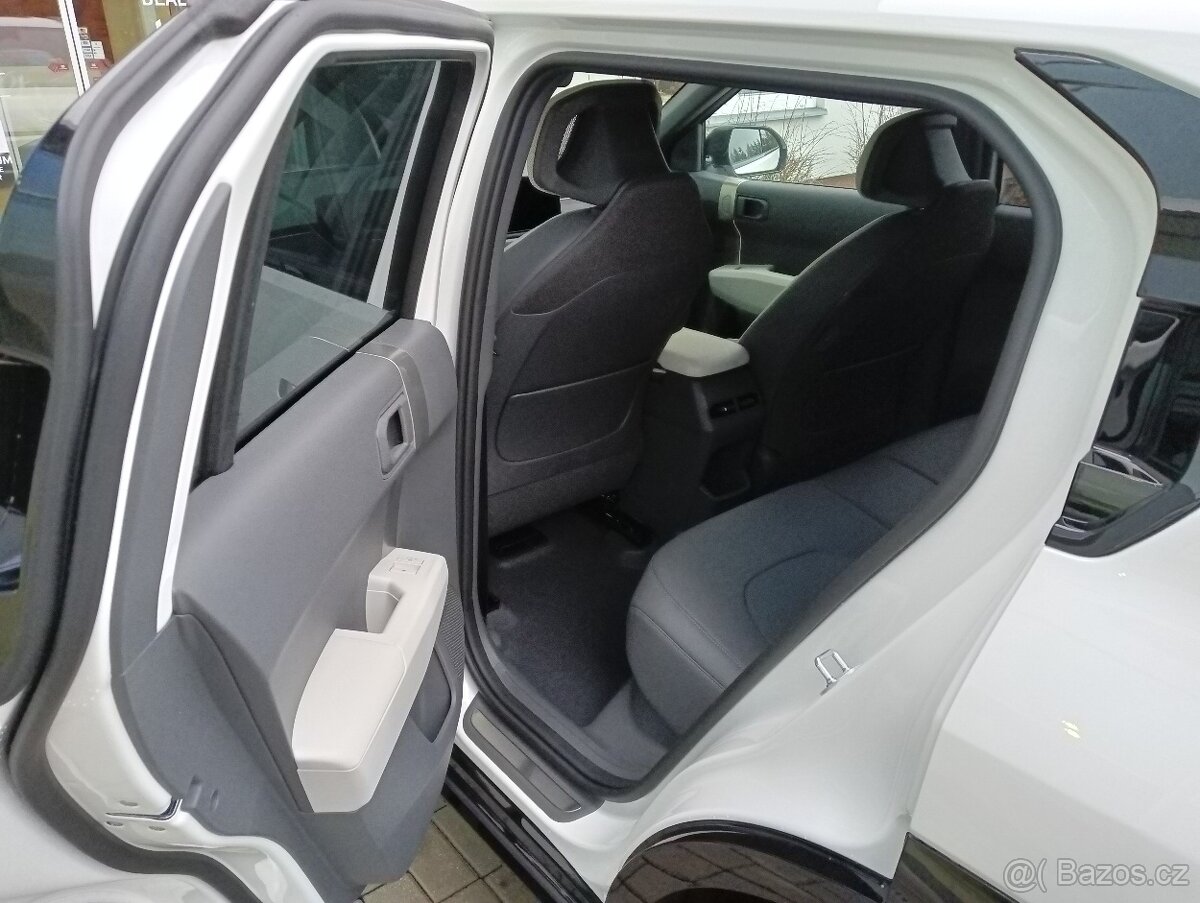 Kia EV3 ZCELA NOVÁ EV3 GT-LINE 81,4kw - 8