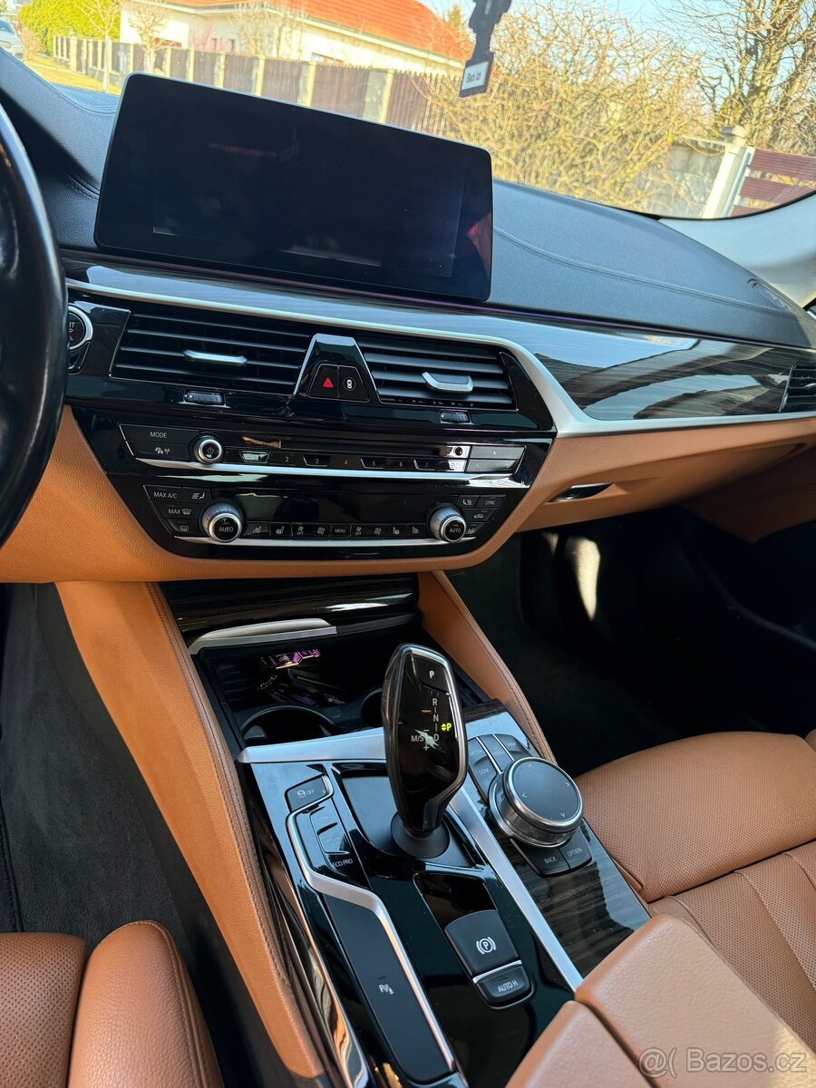 BMW G30 540i luxury line - 8