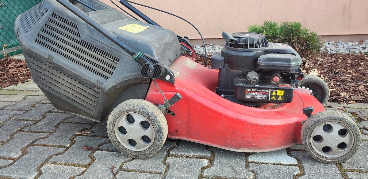 Benzínová sekačka Briggs Stratton 450 - 8