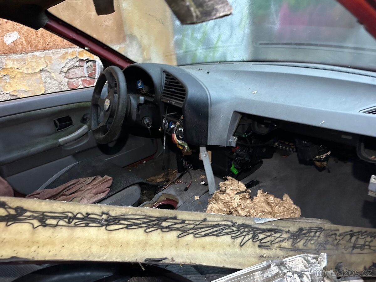 BMW e36 (R6 díly) - 8