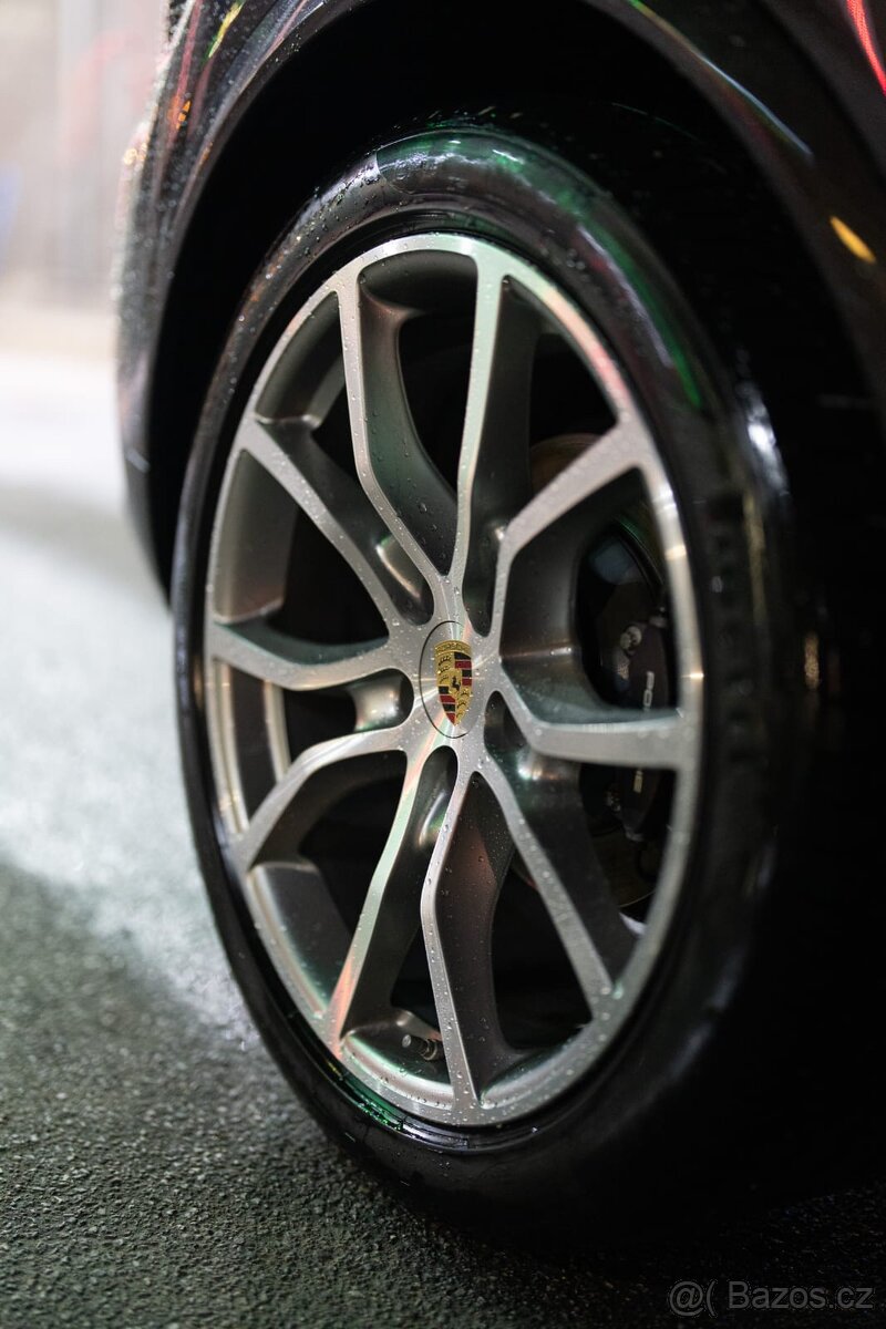Prodám Porsche Exclusive turbo R21 - 8