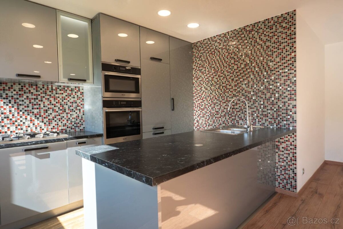 Byt 3+kk Molákova, P 8 Karlín, 71 m2 na Metru - 8