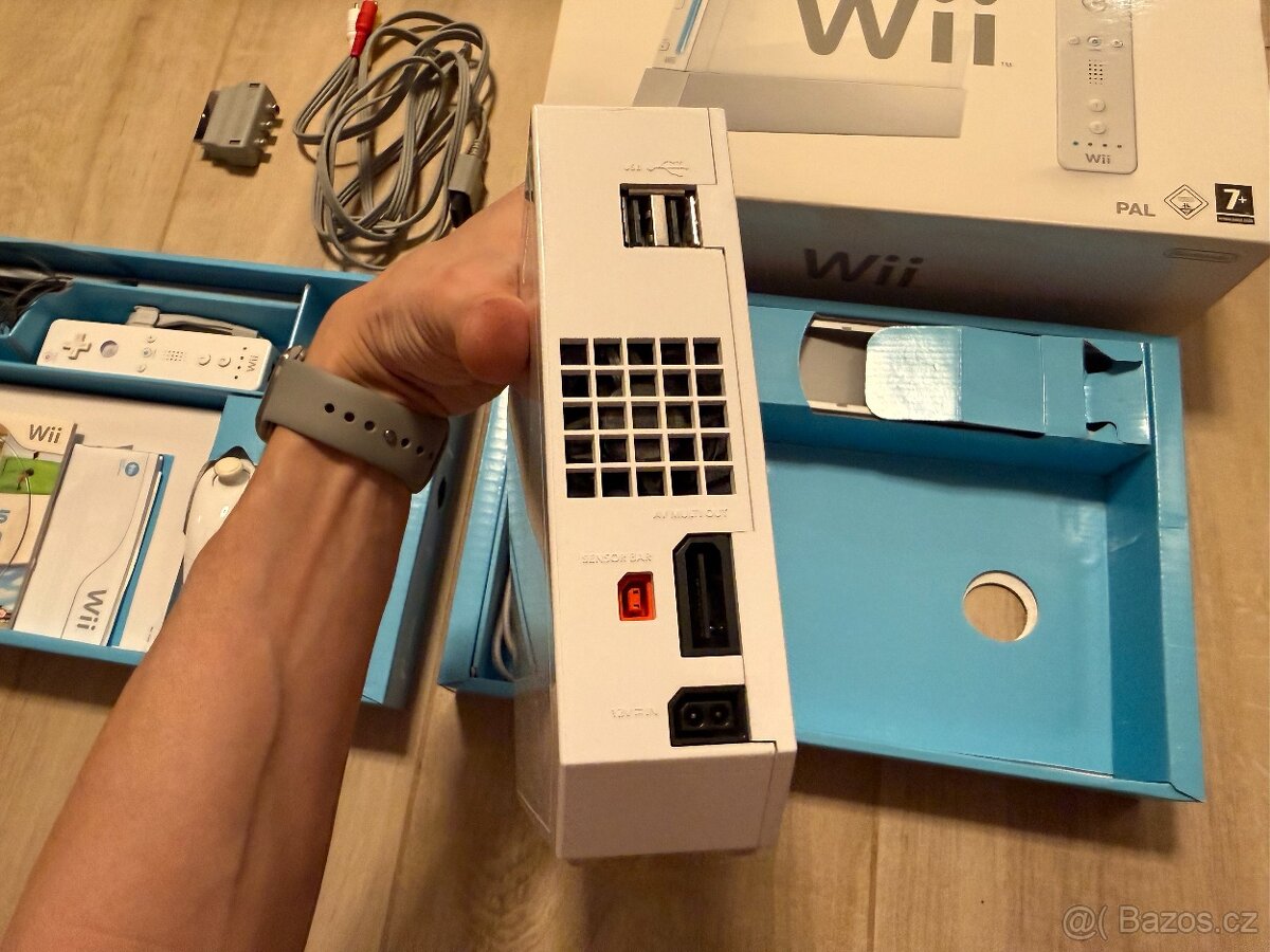 Nintendo Wii (RV-001) Wii Sports Pack - 8