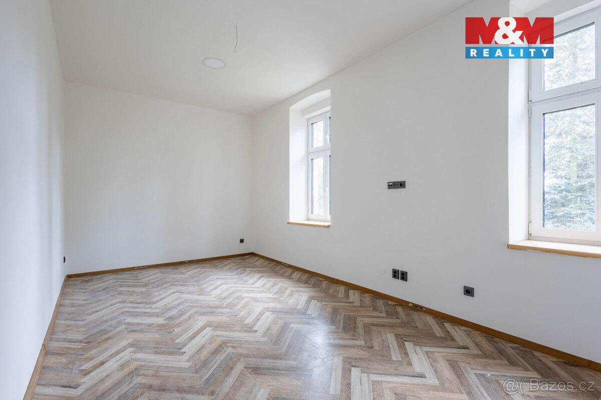 Pronájem bytu 4+1 v Zákupech, ul. Borská - 8