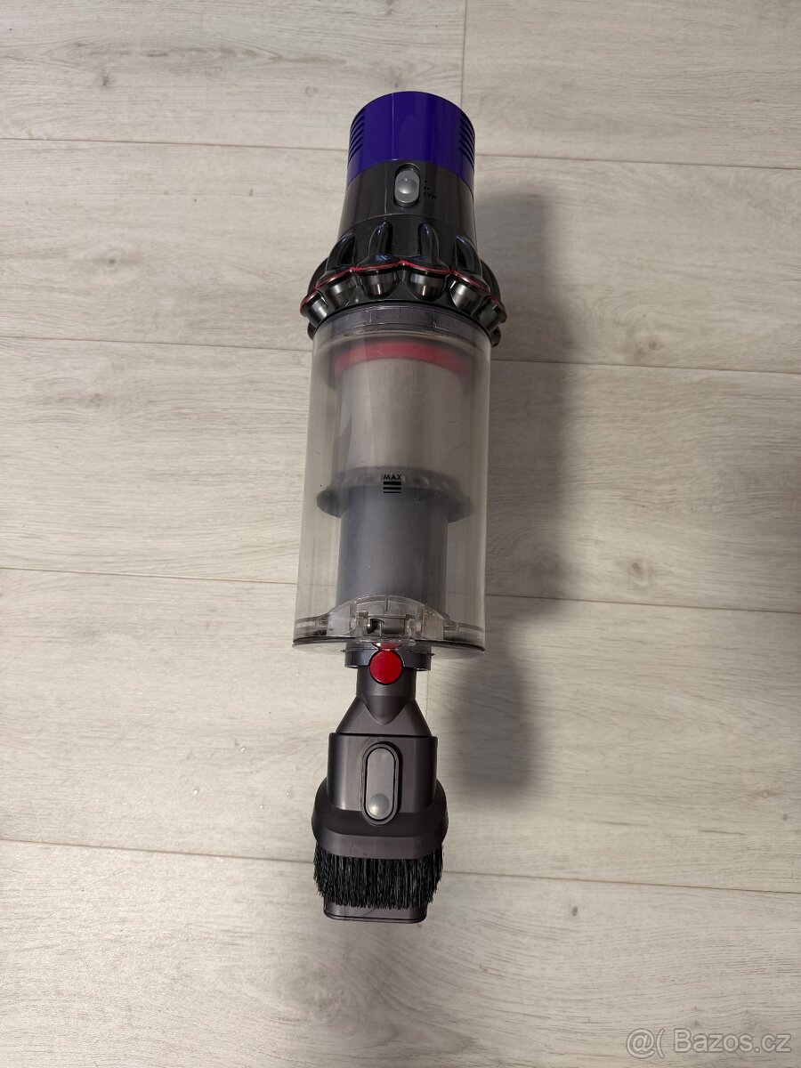 Dyson V10 - 8