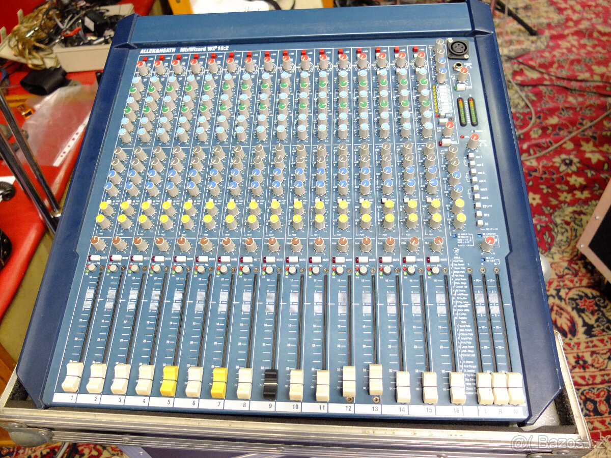 Analog mix Allen Heath Wizard 16-2 - 8