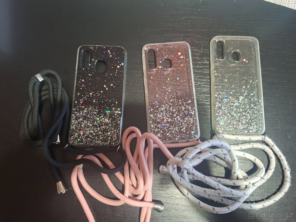 Mobilní telefon Samsung A40 s příslušenstvím - 8