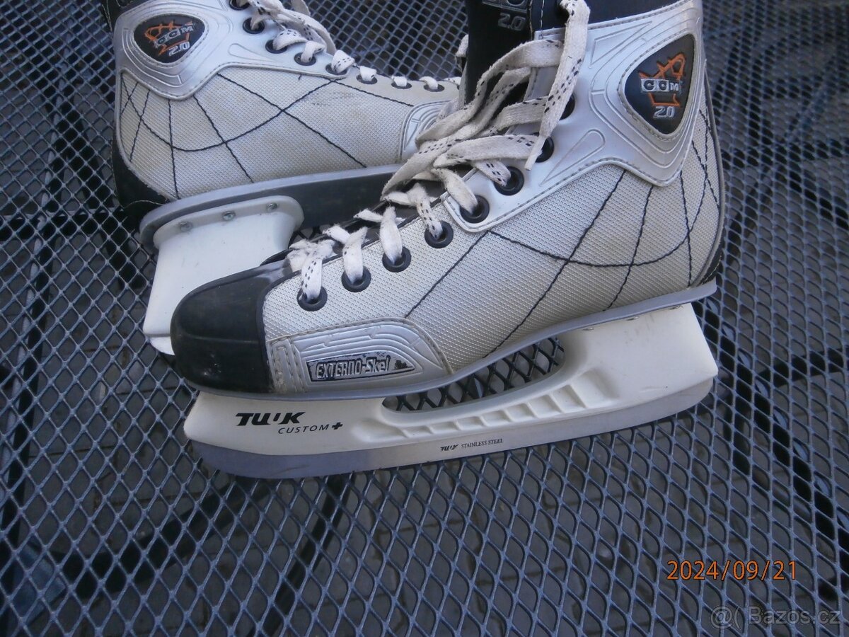 Hokejová výstroj-Bauer - 8