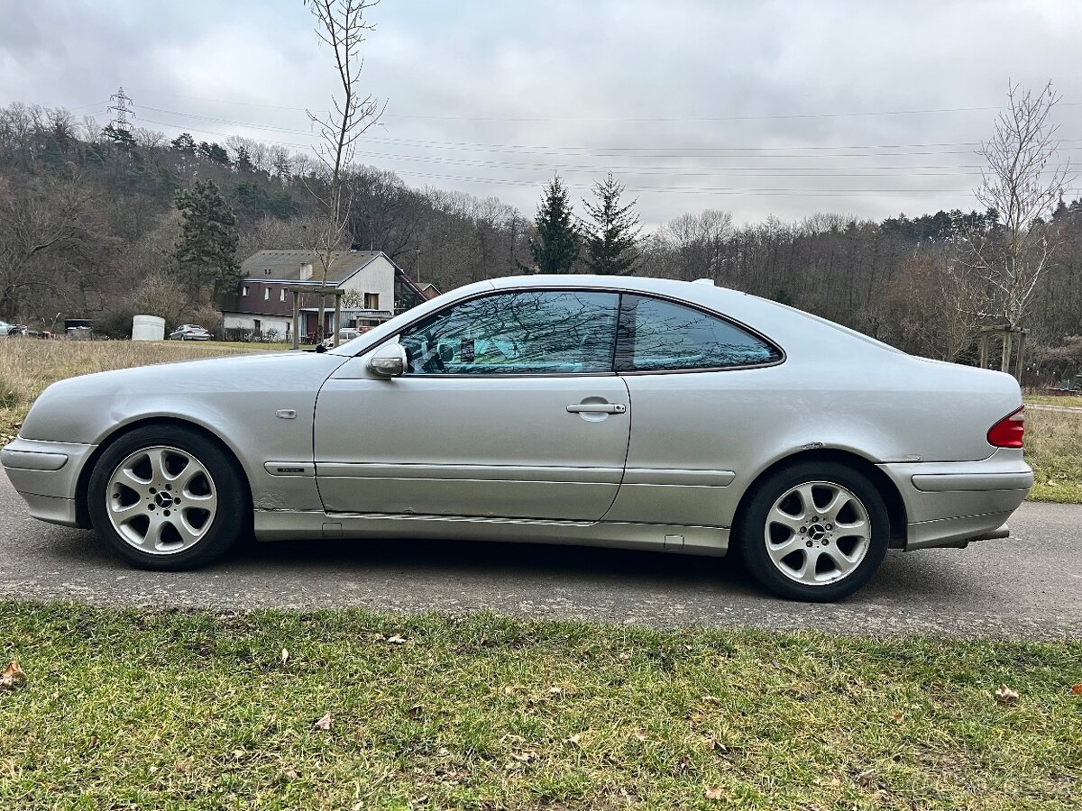 Mercedes-Benz CLK 320 V6 (W208), r. 2001, Avantgarde - 8