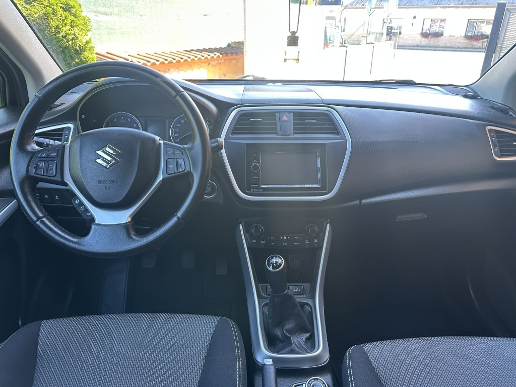 Suzuki S-Cross 1.6i 88kW 4x4 serviska - 8