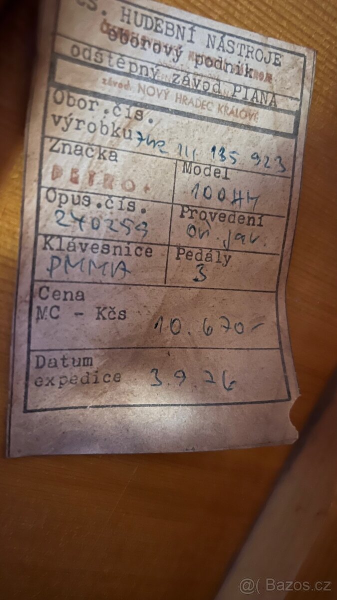 pianino PETROF - Model: P 100 Harmonie N - 8