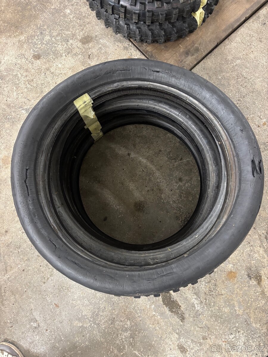 Enduro, Cross pneu - 8