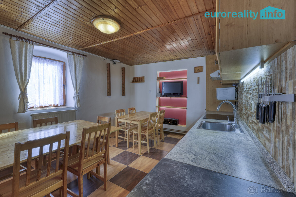 Prodej, rodinný dům 4+kk, 116 m², pozemek, 1361 m², Lazny, S - 8