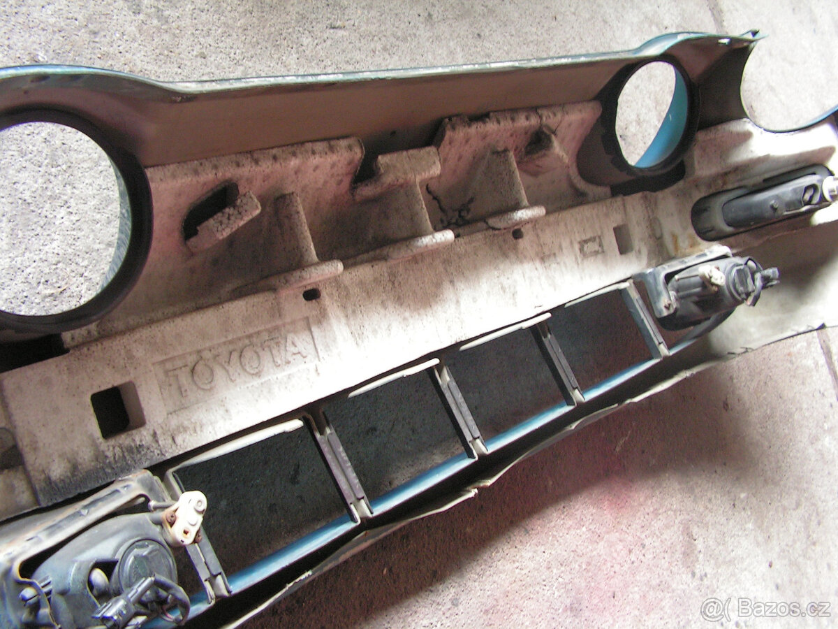 TOYOTA CELICA PŘEDNÍ NÁRAZNÍK - 8