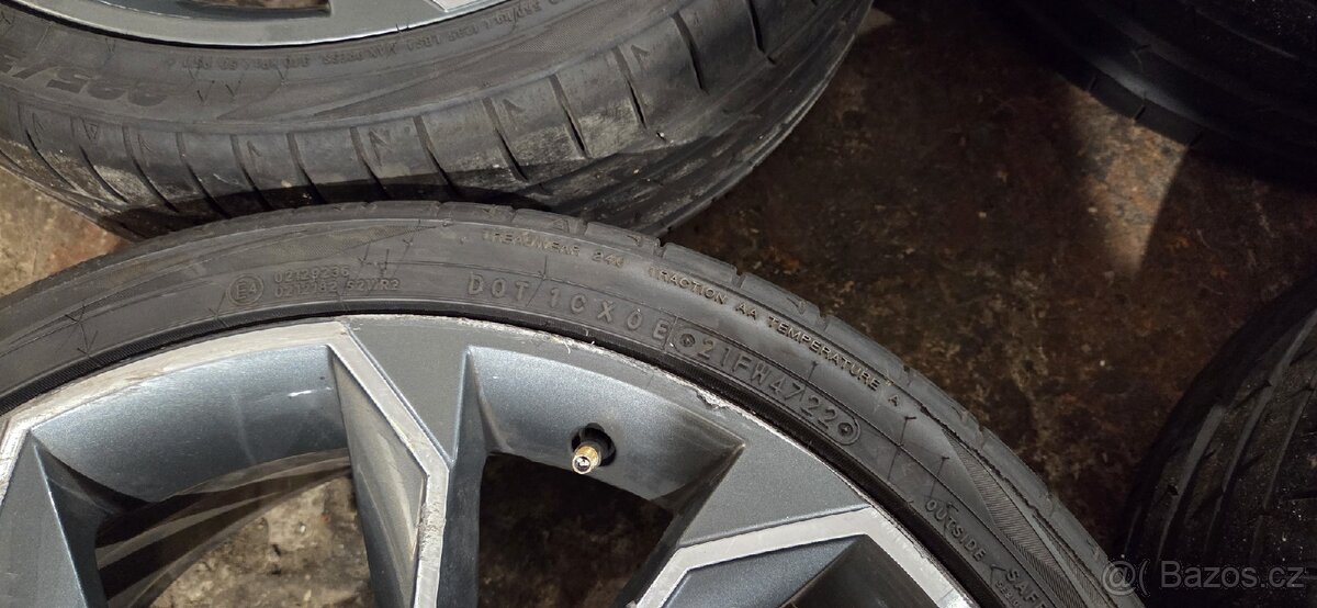 Alu kola R19 5x112, X-Trem Škoda, letní toyo 225/35 - 8