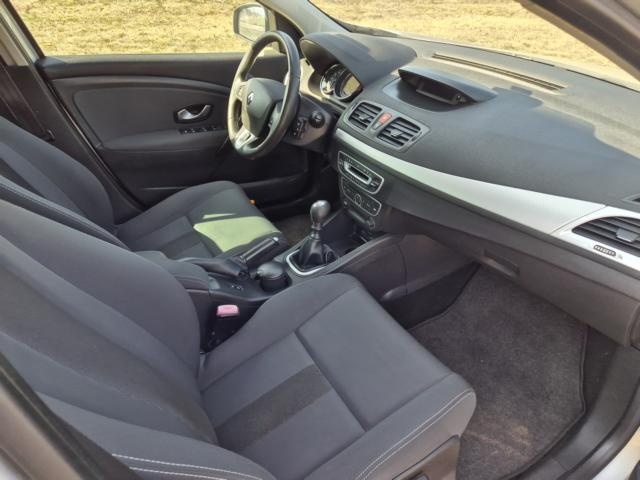 Prodám Renault Mégane 1.4 96KW - klimatizace - 8