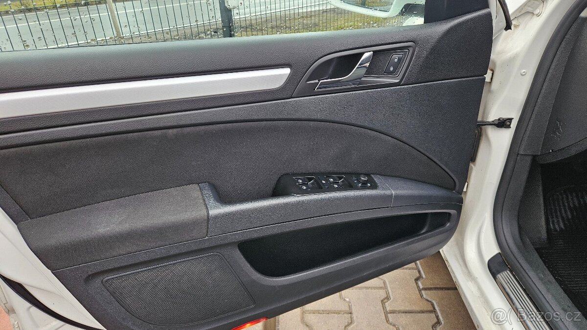 Škoda Superb II 2.0TDi 103kw DSG Combi - 8