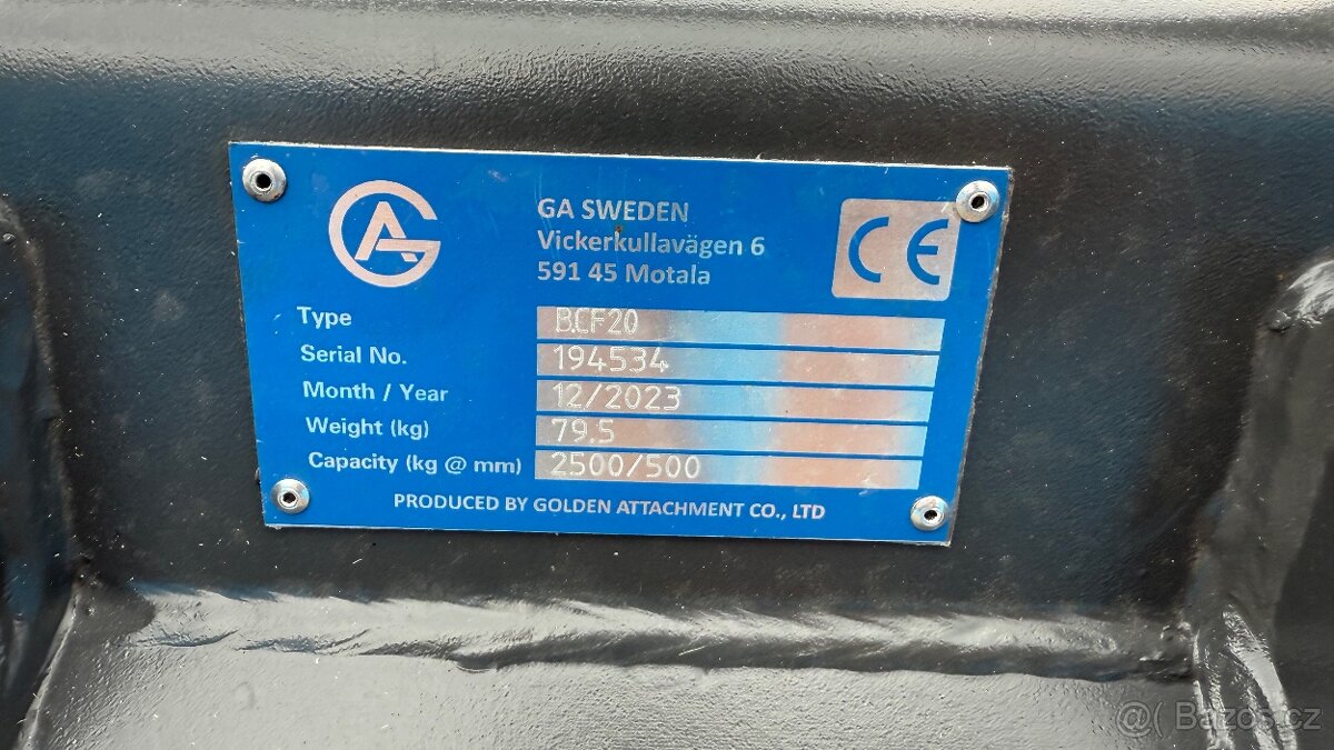 Paletizační vidle na smykový nakladač - 8