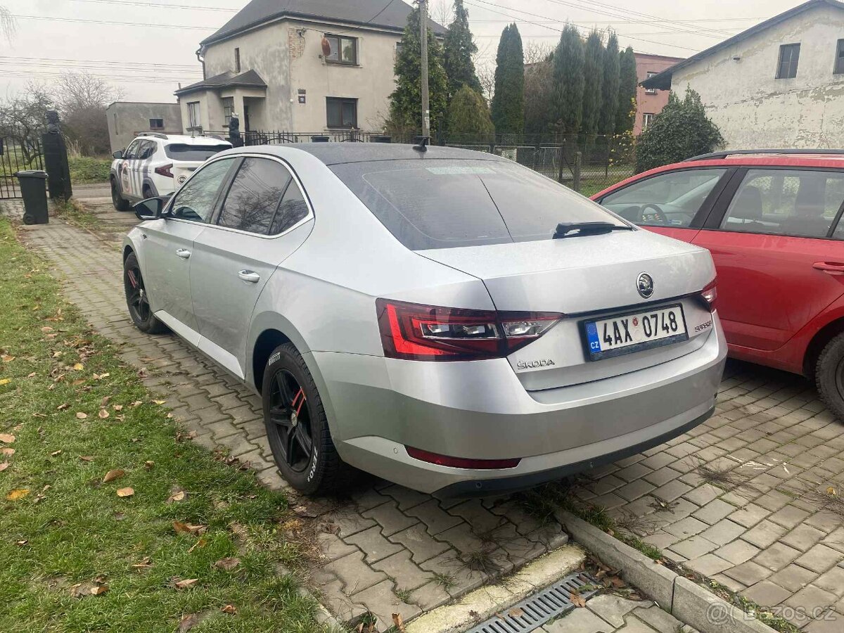 🚗 Škoda Superb 3 2.0 TDI 140 kW – TOP stav, bez investic - 8
