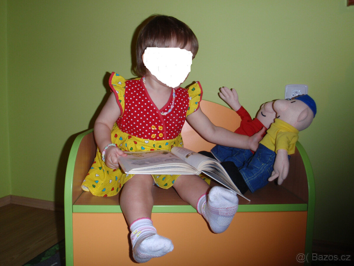 Postel se 6 šuplíky a schody, možnost prodeje i stolu, skříň - 8