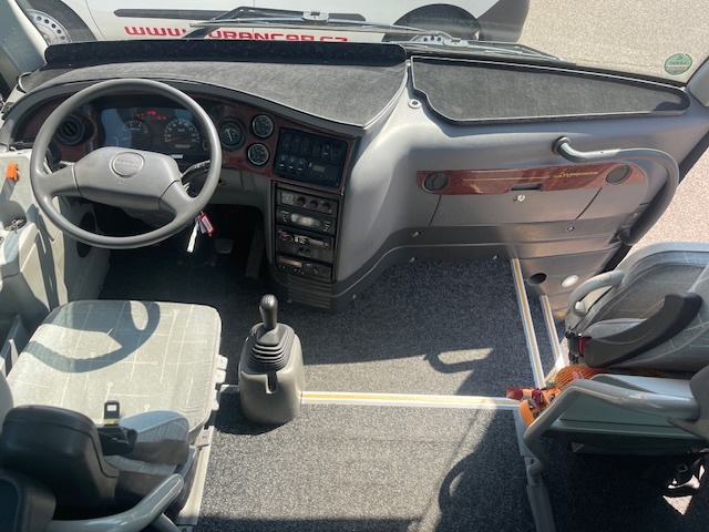 Autobus ISUZU Turquoise Euro 5 30míst - 8