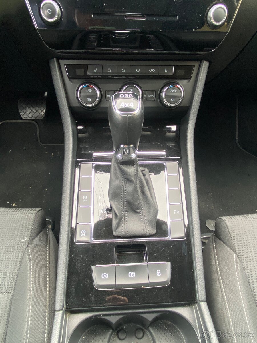 Škoda Superb Combi 2.0 TDI 4x4 DSG, rok 2016 - 8