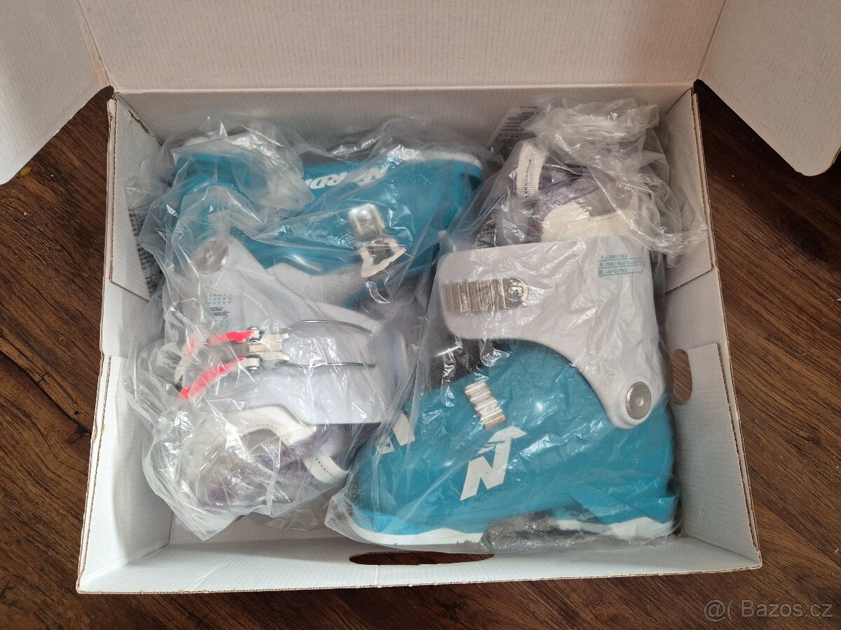 Prodam divci lyzarsky set a lyzaky - 8