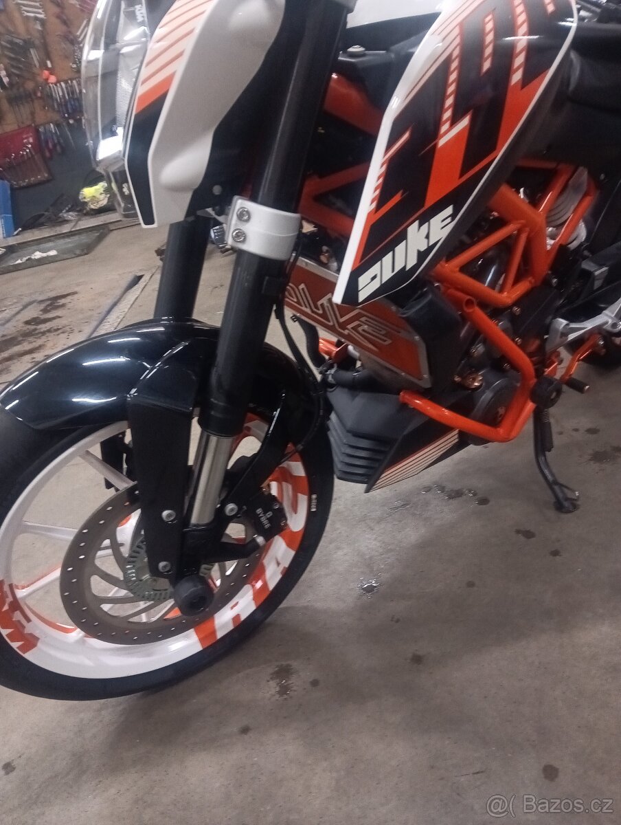 KTM Duke 390 White ABS - 8