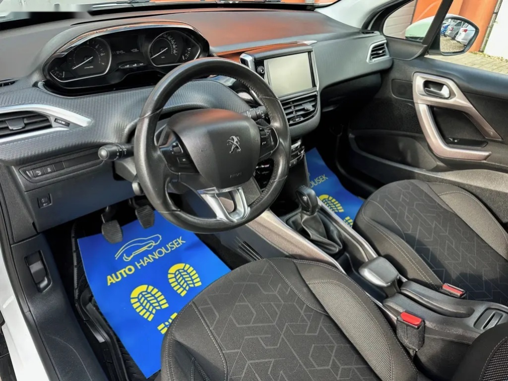 Peugeot 2008, 1.2 Puretech 60KW - 8