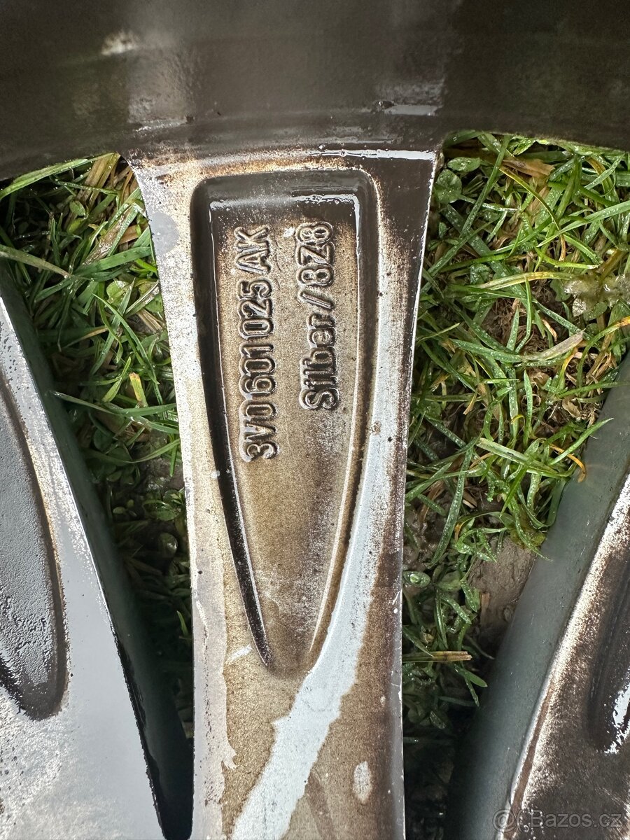 Originální litý disk Škoda Trinity 19" - 8