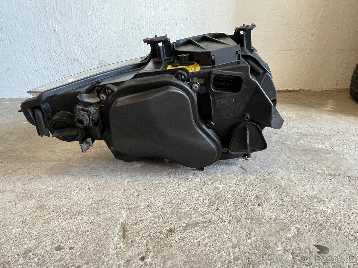 Levý přední světlo xenon Bmw e92 - 8