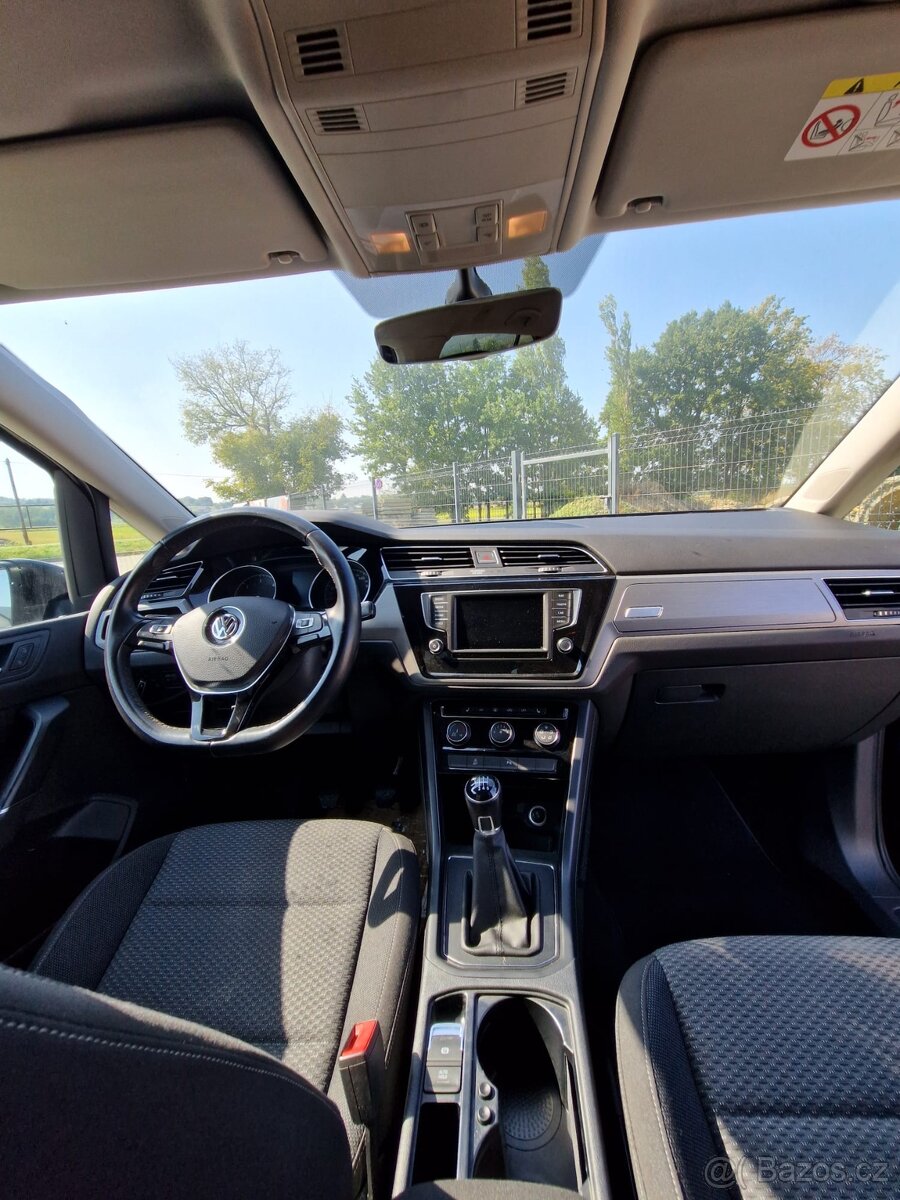 VW Touran 2016 - 8