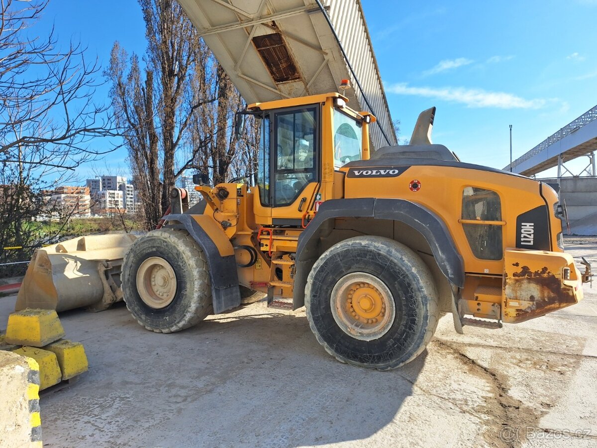 VOLVO L 120 H 4X4 - 8